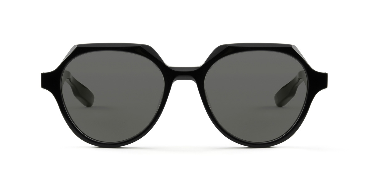 Audio glasses and sunglasses by Aether. Discover a next gen listening experience.