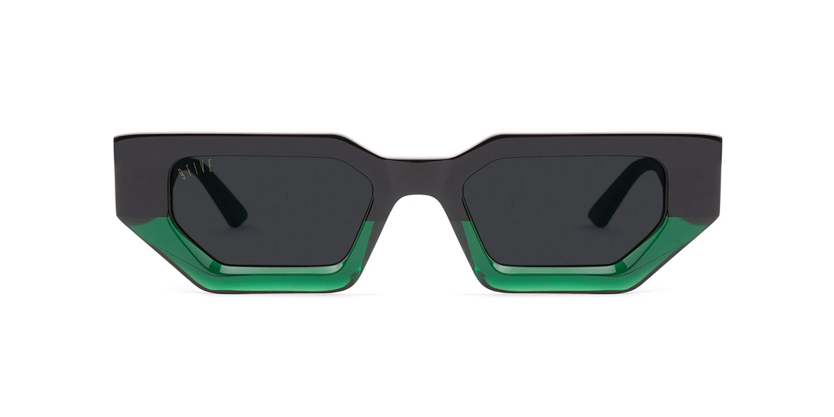 Audio glasses and sunglasses by Aether. Discover a next gen listening experience.